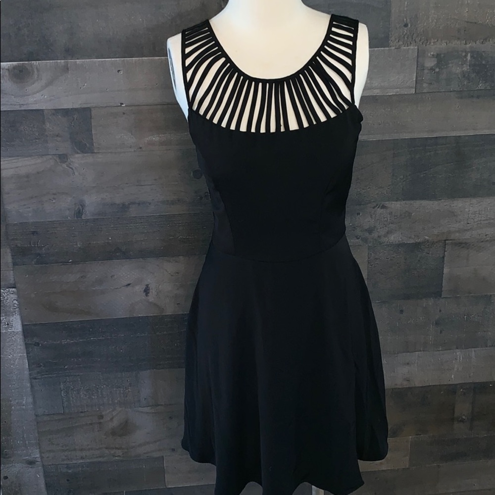 Black Forever 21 Sleeveless Dress
